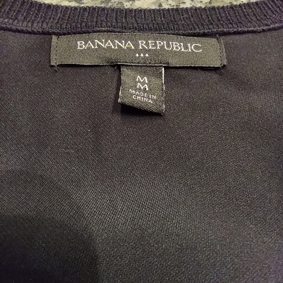 Banana Republic Women's Medium Sized Black Sweater - Picture 3 of 10